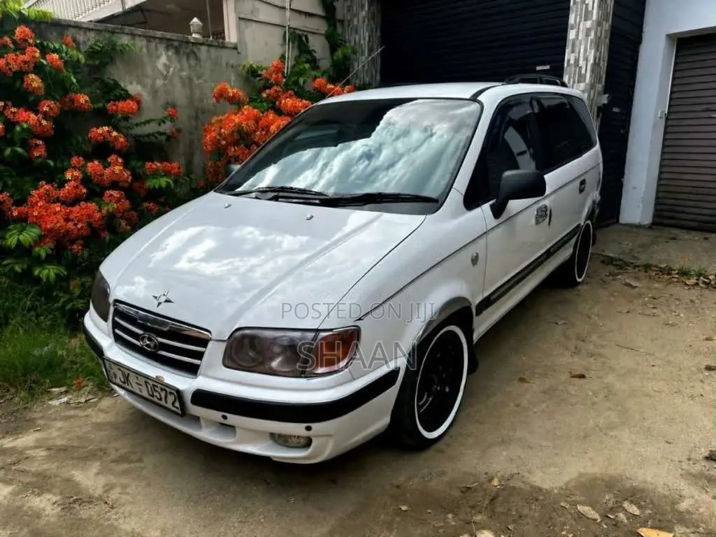 Hyundai Trajet G 2004 Car (Used)