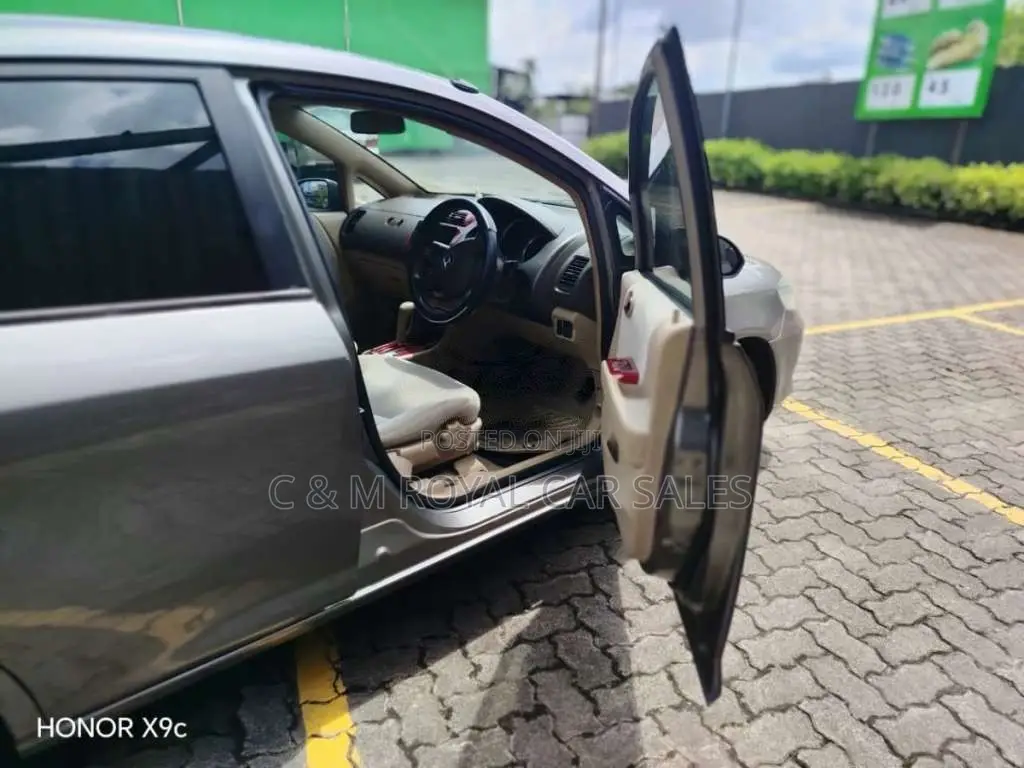 Honda Fit ARIA 2006 Car (Used)