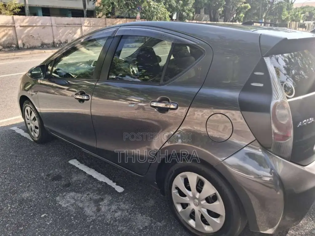 Toyota Aqua G Grade 2012 Car (Used)