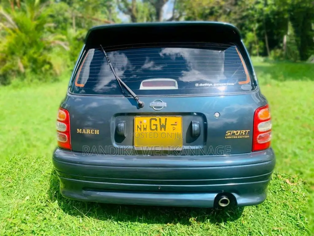 Nissan March HK11 2002 Car (Used)