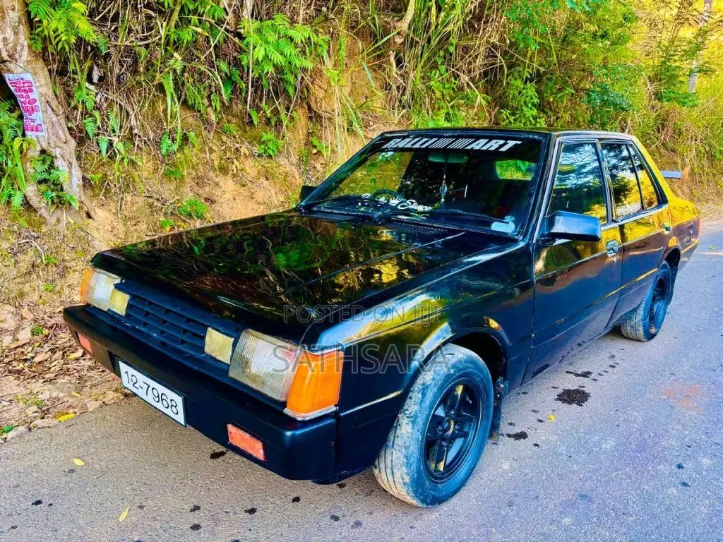 Mitsubishi Lancer Box 1980 Car (Used)
