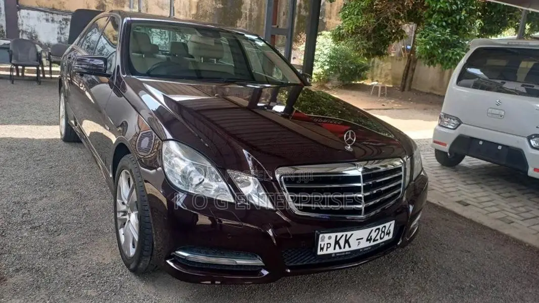 Mercedes-Benz E200 2010 Car (Used)