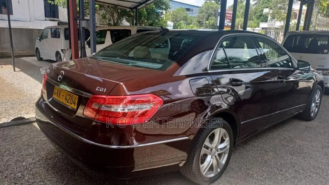 Mercedes-Benz E200 2010 Car (Used)