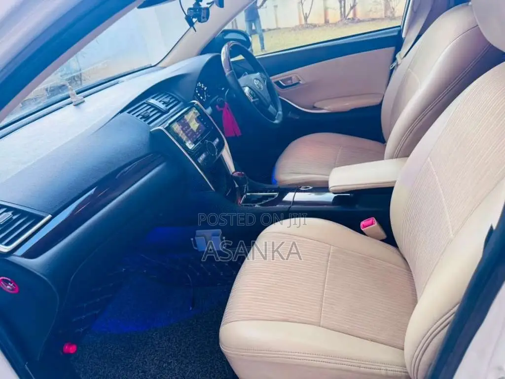 Toyota Premio 2017 Car (Used)
