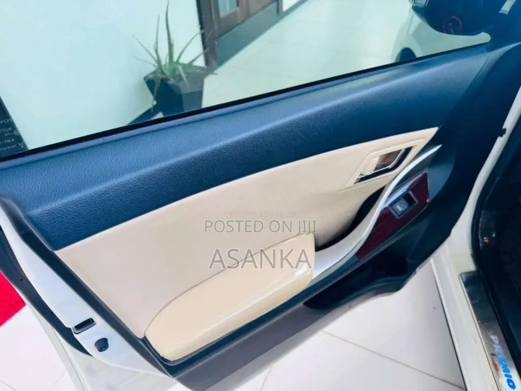 Toyota Premio 2017 Car (Used)