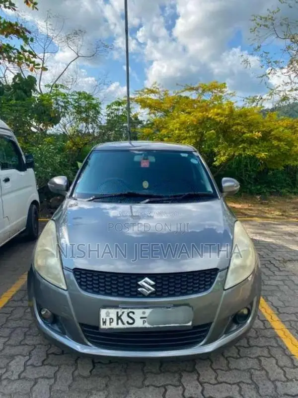 Suzuki Swift 2012 Car (Used)