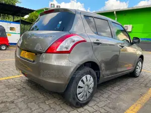 Suzuki Swift 2012 Car (Used)