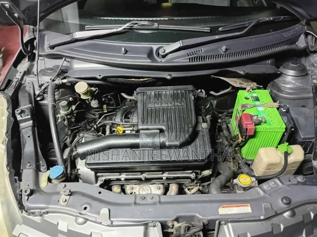 Suzuki Swift 2012 Car (Used)