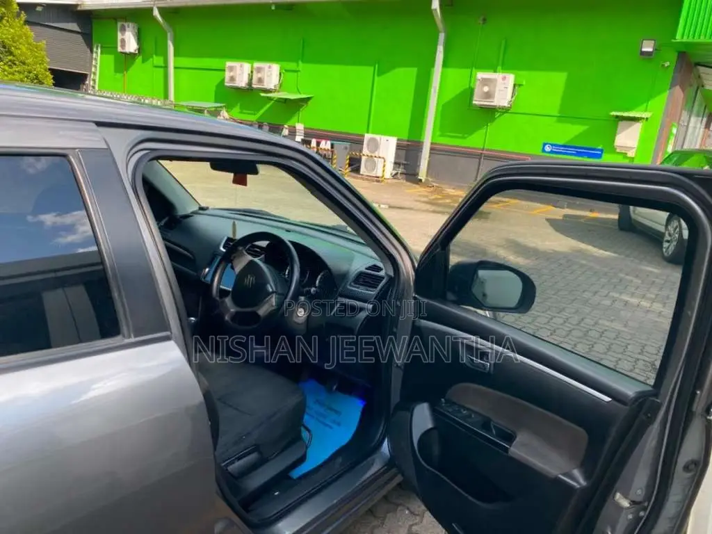 Suzuki Swift 2012 Car (Used)