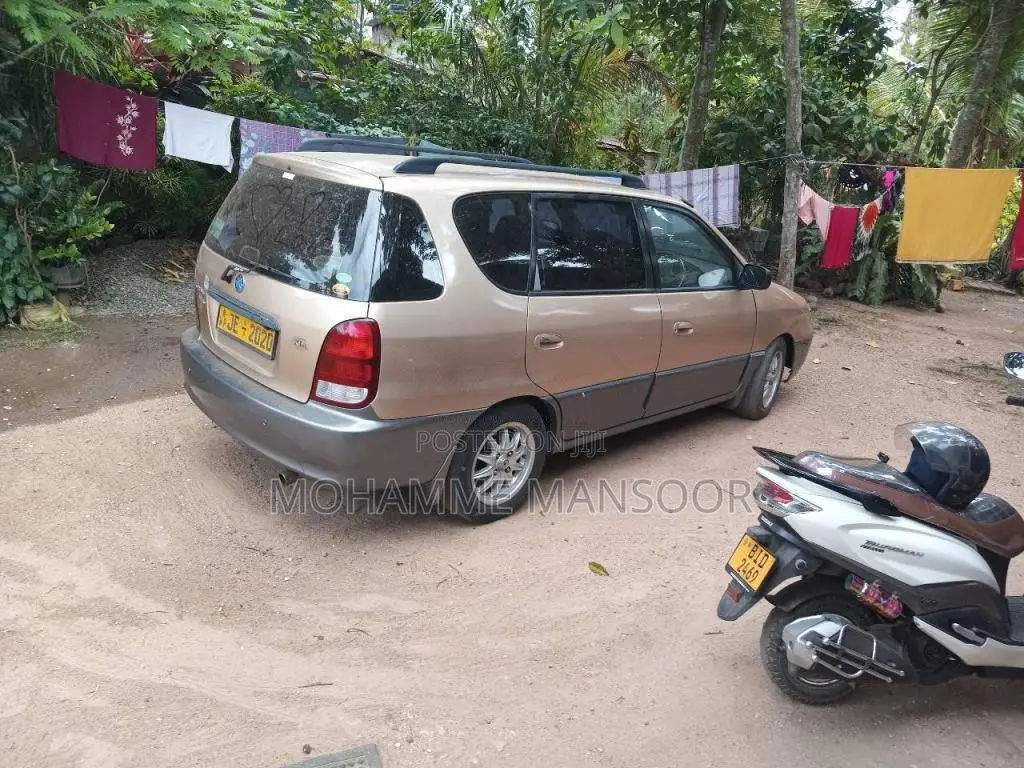 Kia Carens 2001 Car (Used)