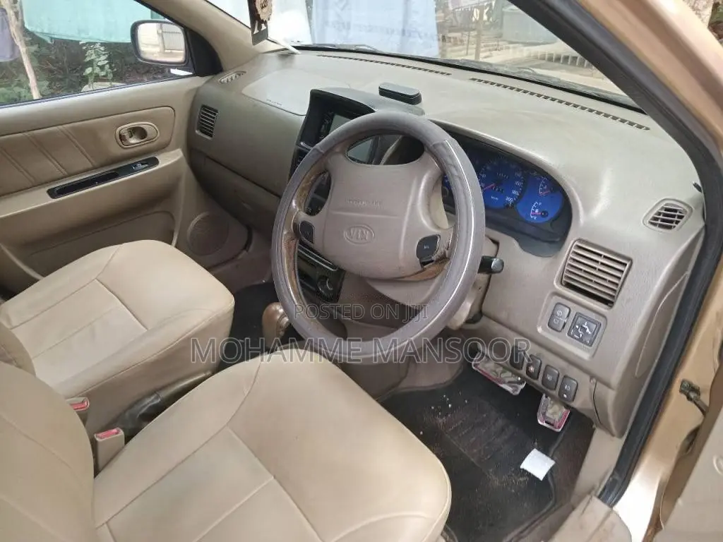 Kia Carens 2001 Car (Used)
