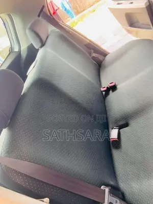 Toyota Vitz 2005 Car (Used)