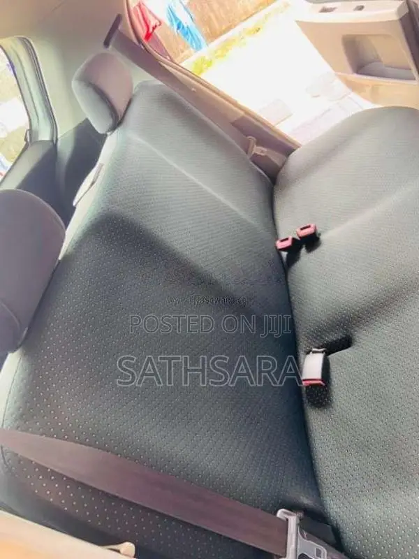 Toyota Vitz 2005 Car (Used)