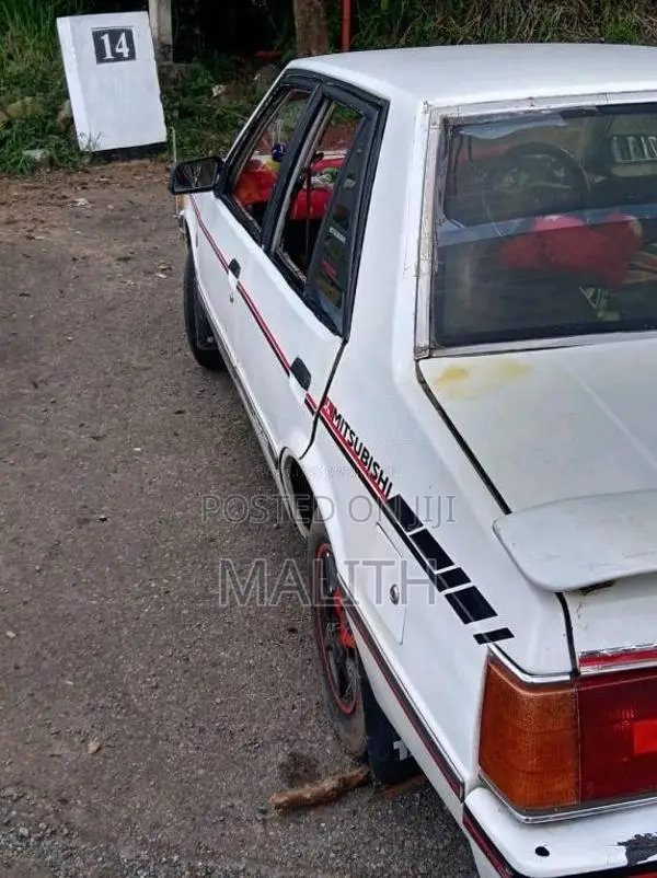 Mitsubishi Lancer Box 1980 Car (Used)