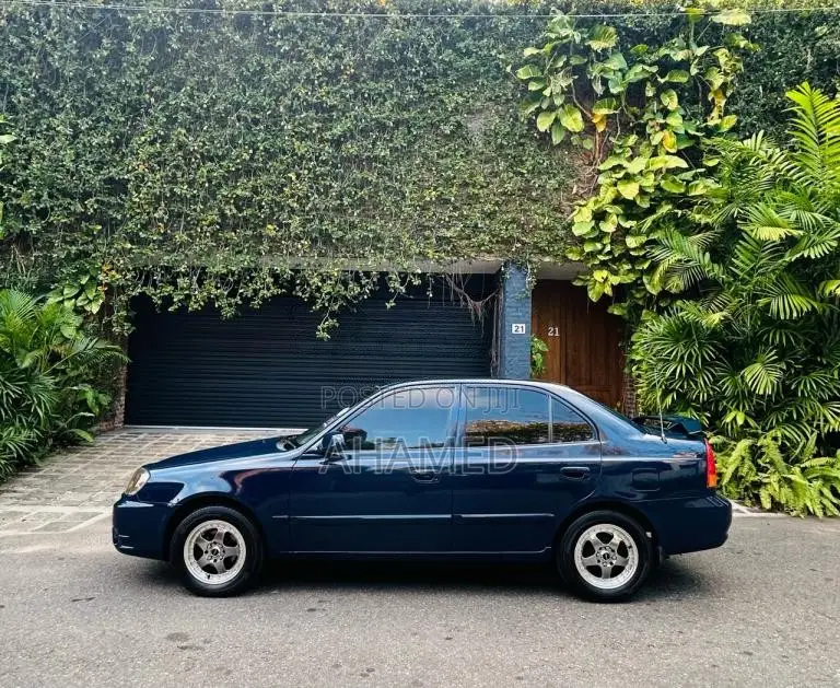 Hyundai Accent GLSL 2002 Car (Used)