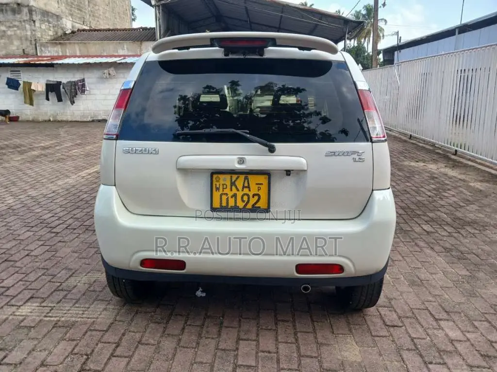 Suzuki Swift 2004 Car (Used)