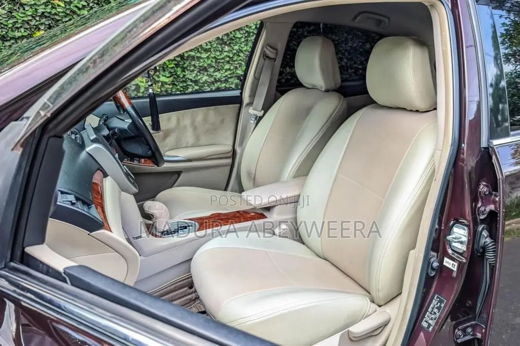 Toyota Premio 2013 Car (Used)