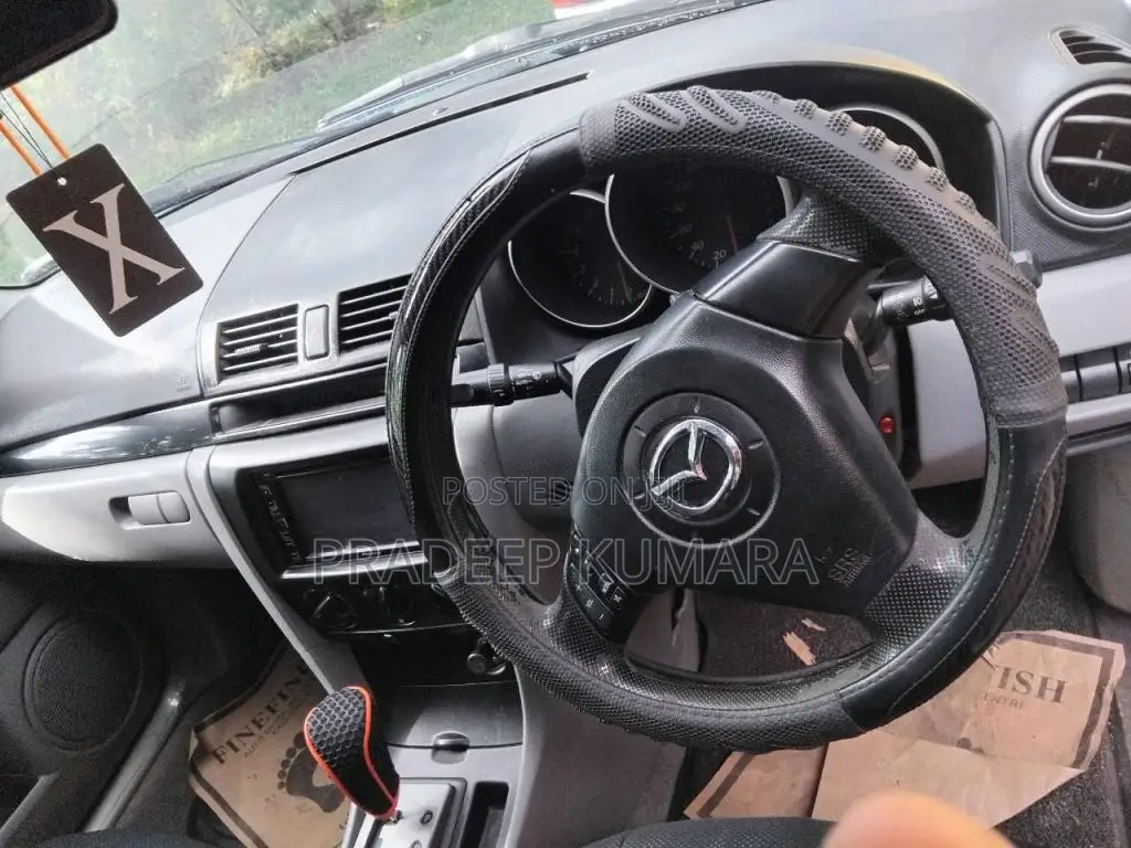 Mazda Axela 2005 Car (Used)