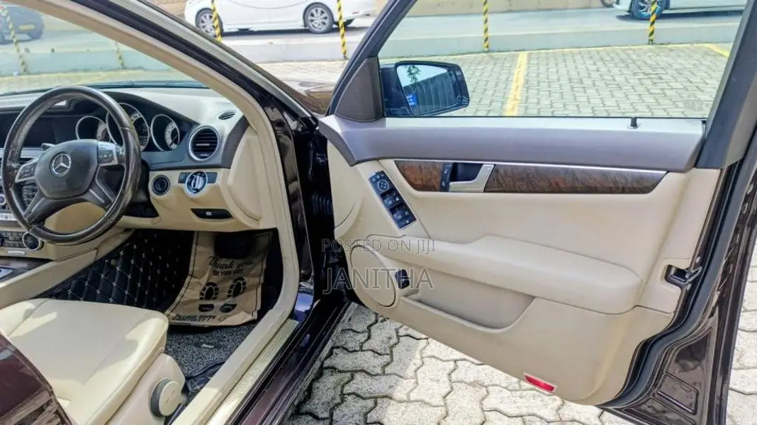 Mercedes-Benz C180 2013 Car (Used)