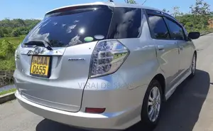 Honda FIT SHUTTLE GP2 2013 Car (Used)