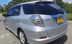Honda FIT SHUTTLE GP2 2013 Car (Used)