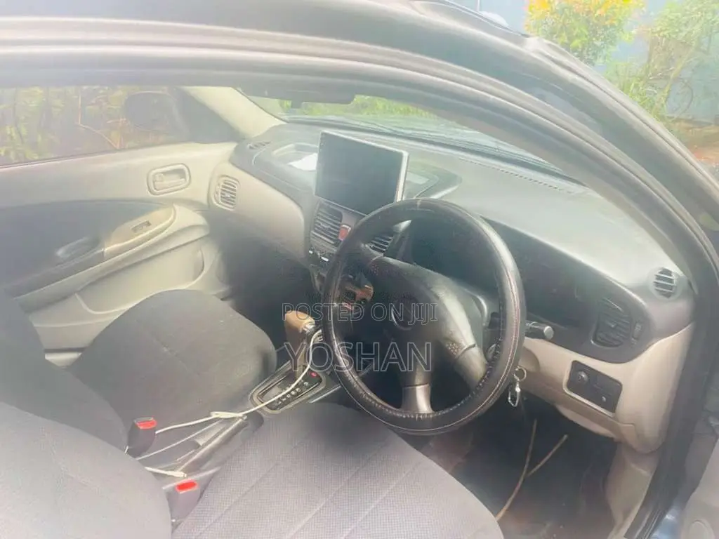 Nissan N16 2003 Car (Used)