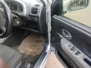 Suzuki Swift 2004 Car (Used)