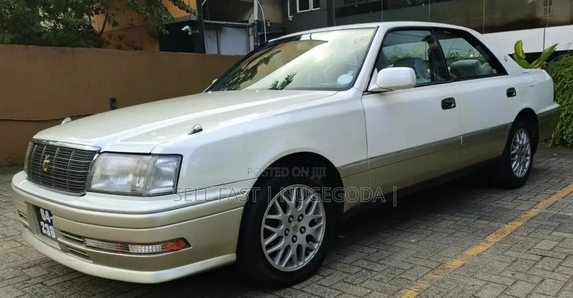 Toyota Crown 1996 Car (Used)