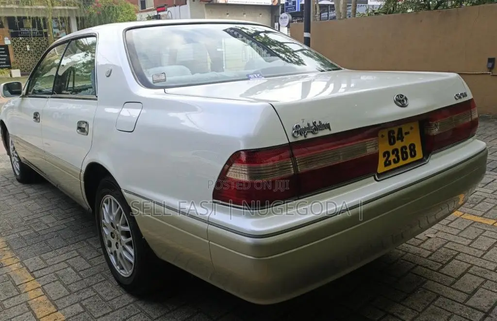 Toyota Crown 1996 Car (Used)