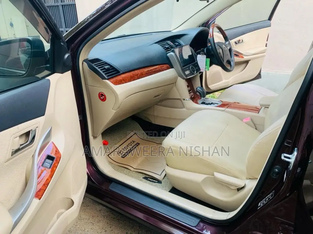 Toyota Premio 2013 Car (Used)