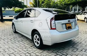 Toyota Prius G Grade 3rd Generation 2016 Car (Used)