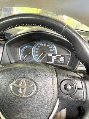 Toyota Vitz 2014 Car (Used)