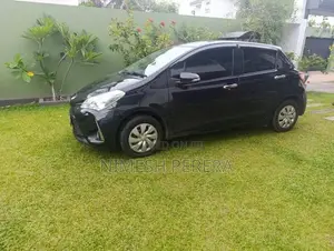 Toyota Vitz 2017 Car (Used)