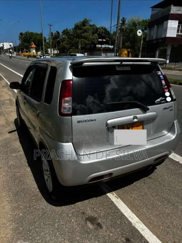 Suzuki Swift 2004 Car (Used)