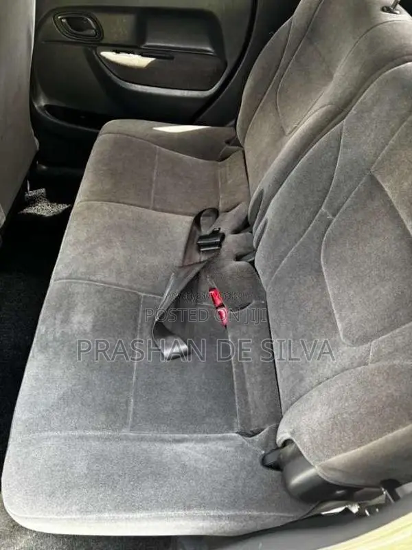 Suzuki Swift 2004 Car (Used)