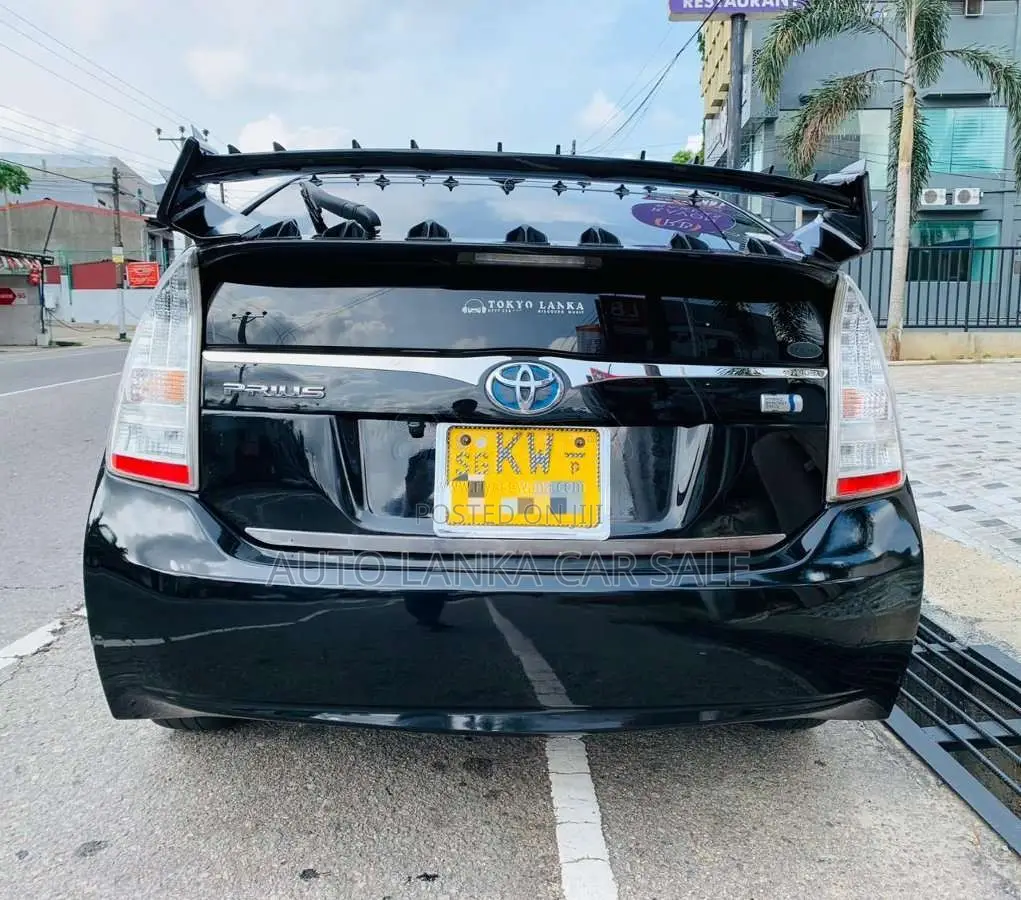 Toyota Prius 2011 Car (Used)