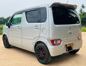 Suzuki Wagon R FX 2017 Car (Used)