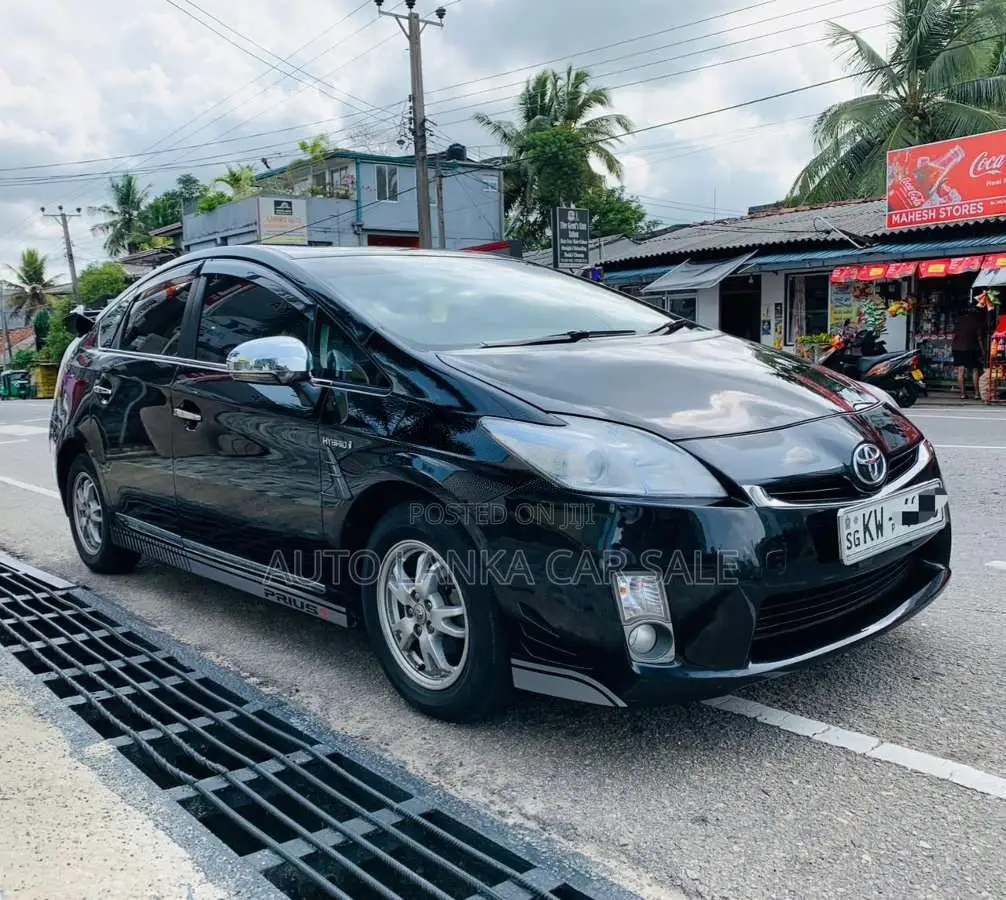 Toyota Prius 2011 Car (Used)