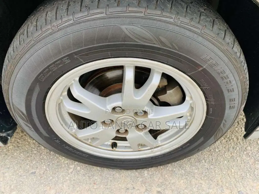 Toyota Prius 2011 Car (Used)