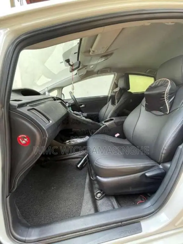 Toyota Prius 2012 Car (Used)