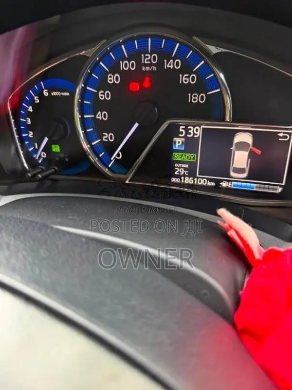 Toyota Axio G Grade 2015 Car (Used)