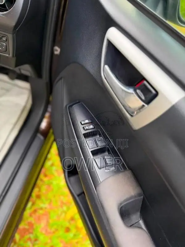 Toyota Axio G Grade 2015 Car (Used)