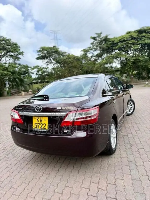 Toyota Premio 2013 Car (Used)