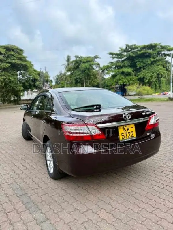 Toyota Premio 2013 Car (Used)