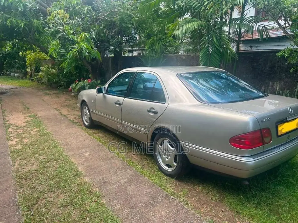 Mercedes-Benz W210 1998 Car (Used)