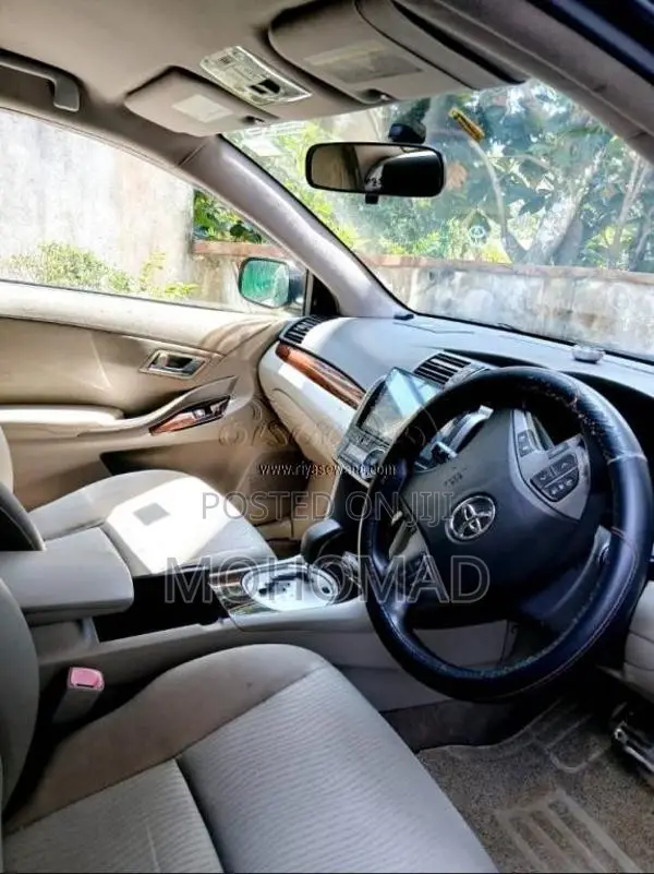 Toyota Premio 2011 Car (Used)