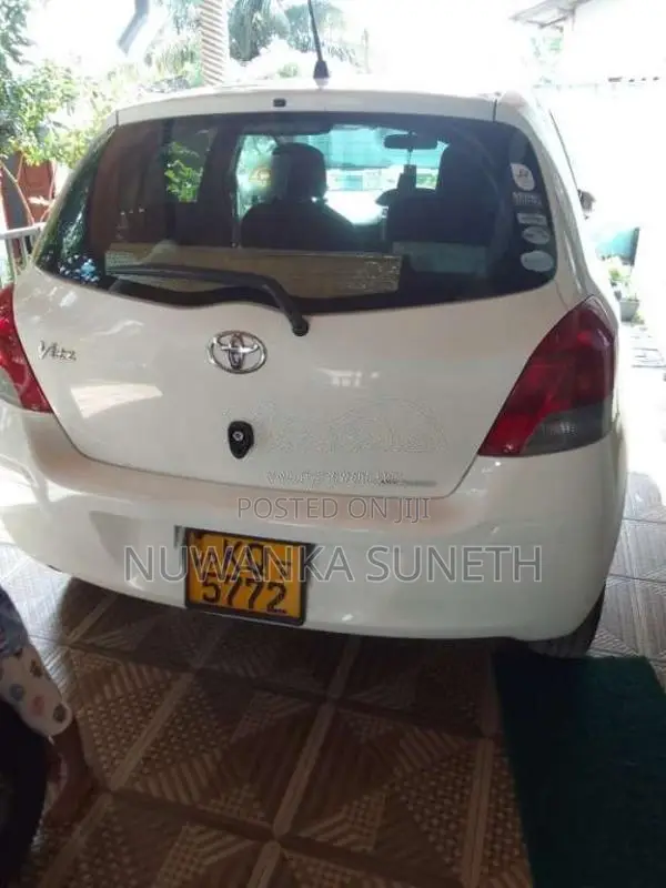 Toyota Vitz 2008 Car (Used)