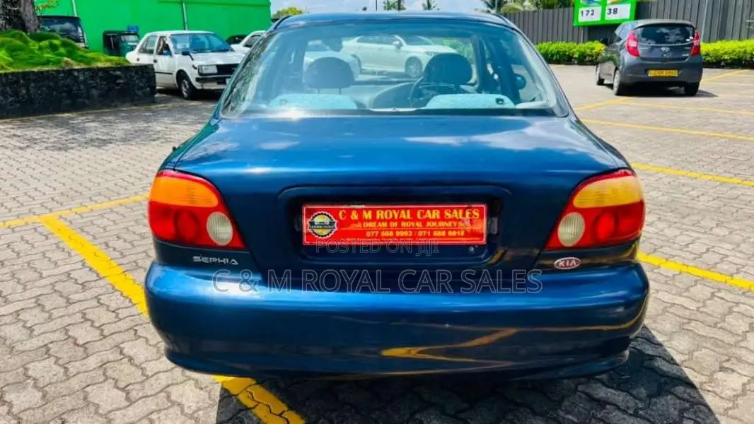 Kia Sephia 2004 Car (Used)