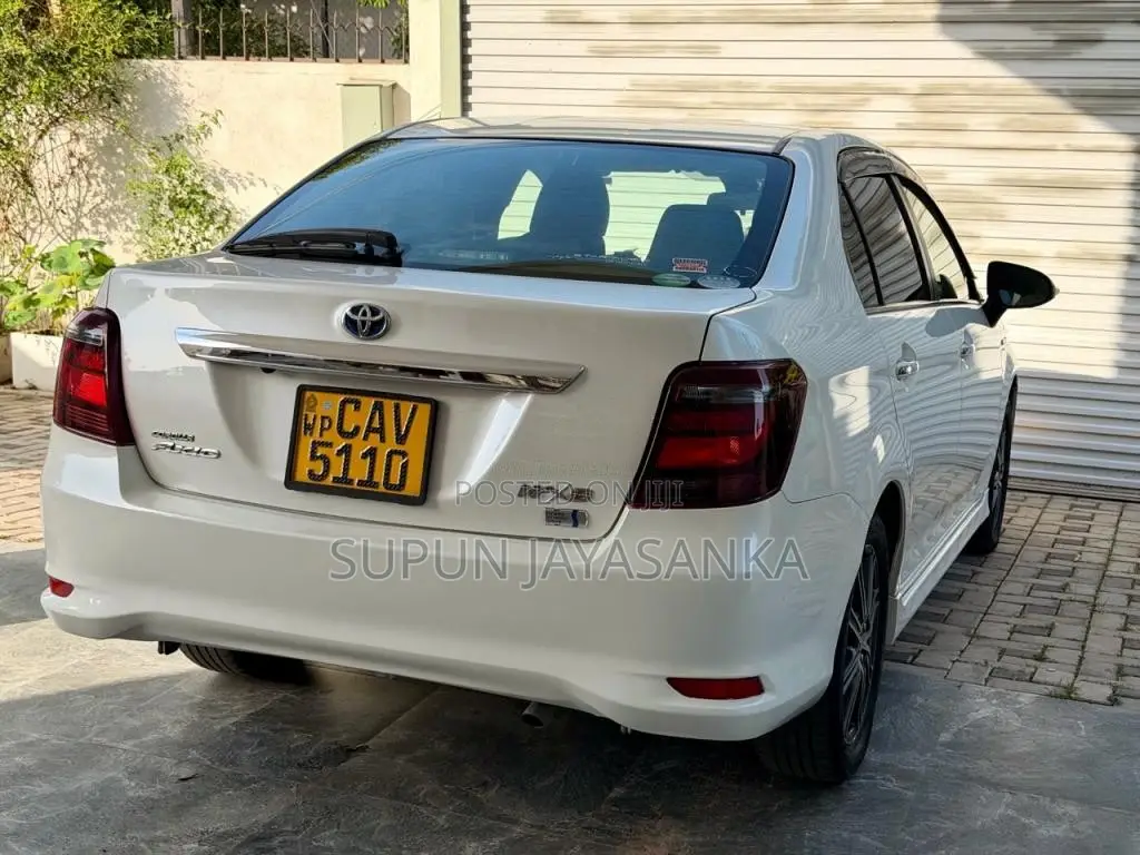 Toyota AXIO WXB 2017 Car (Used)