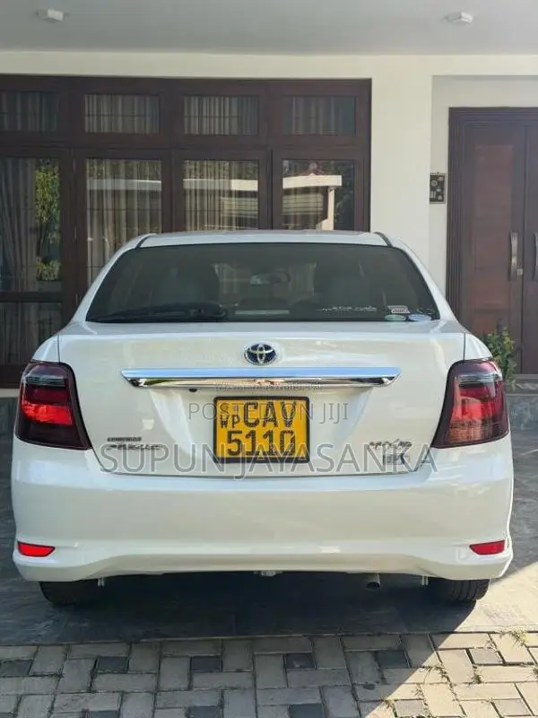 Toyota AXIO WXB 2017 Car (Used)
